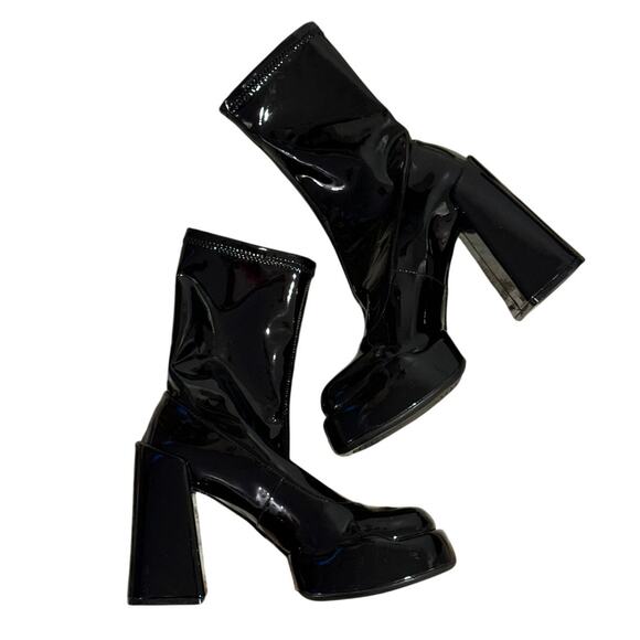 Charles & Keith Black Patent Platform Ankle Boots - Picture 4 of 8